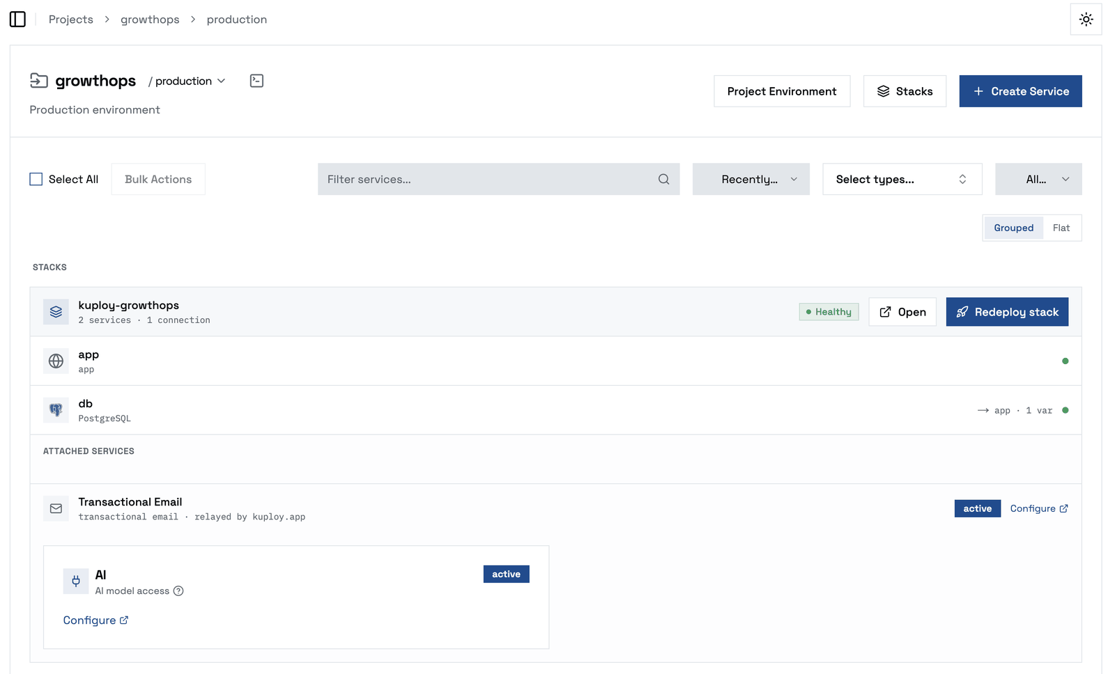 Une page d’environnement : la stack de l’application, et le rattachement IA sous Attached services, « AI — AI model access », actif, avec Configure