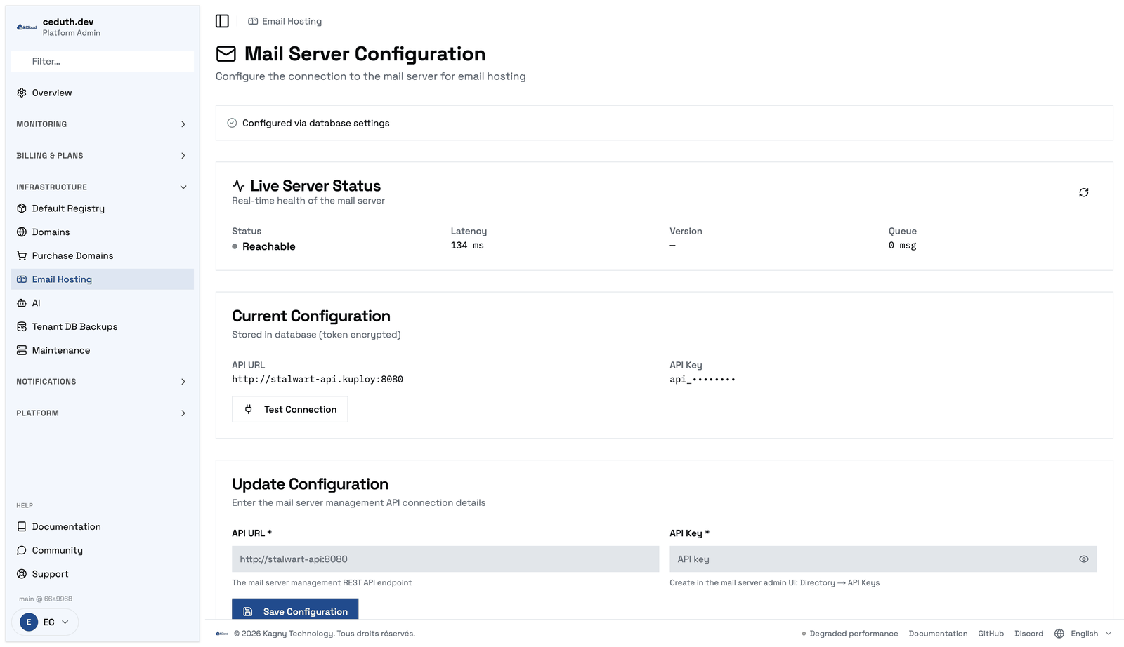 Mail Server Configuration : l’état en direct et la connexion en cours, la clé d’API masquée
